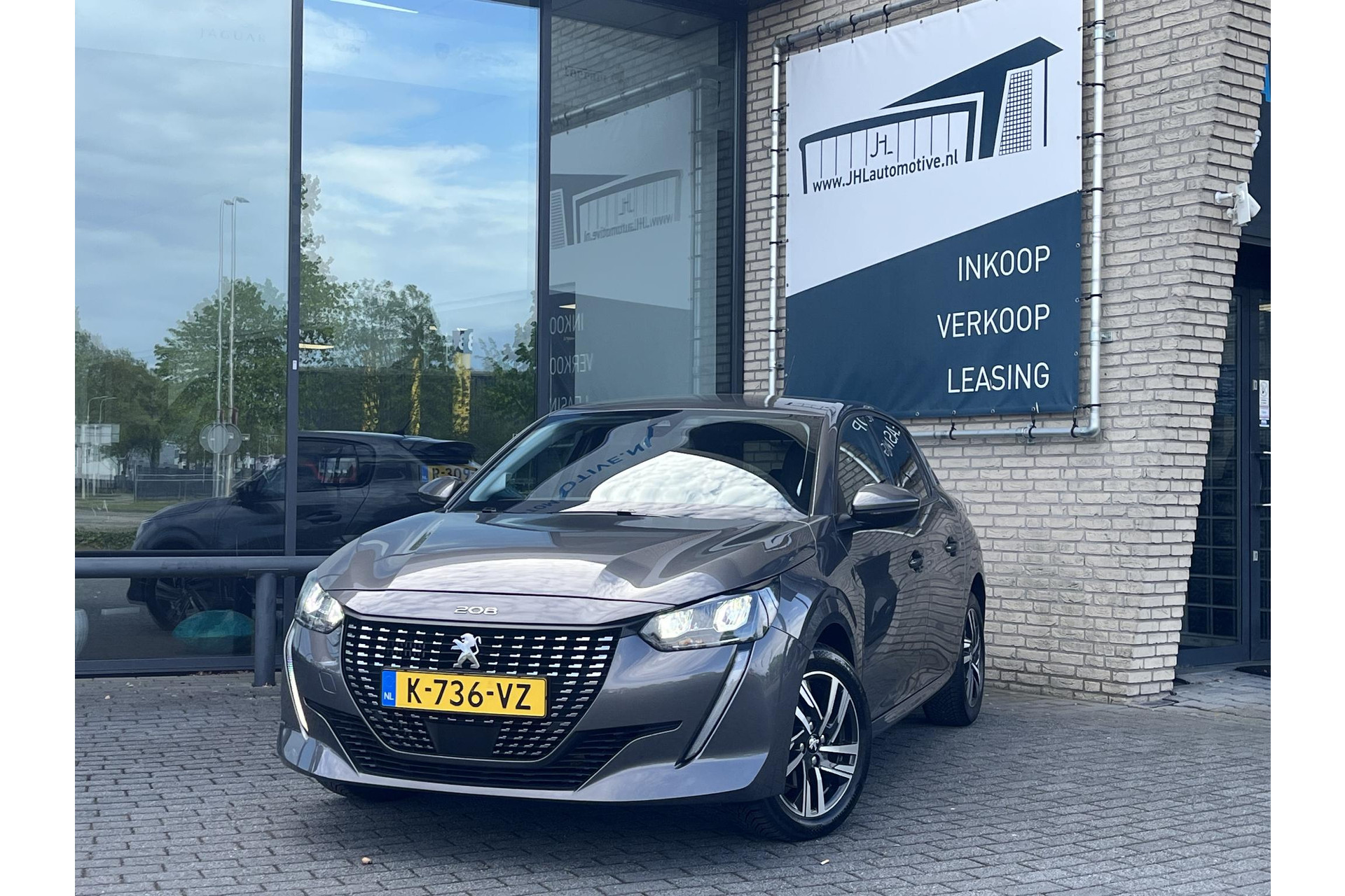 Peugeot 208 1.5 BlueHDi Allure*NAVI*ACC*ECC*CAM*CARPLAY*LED*